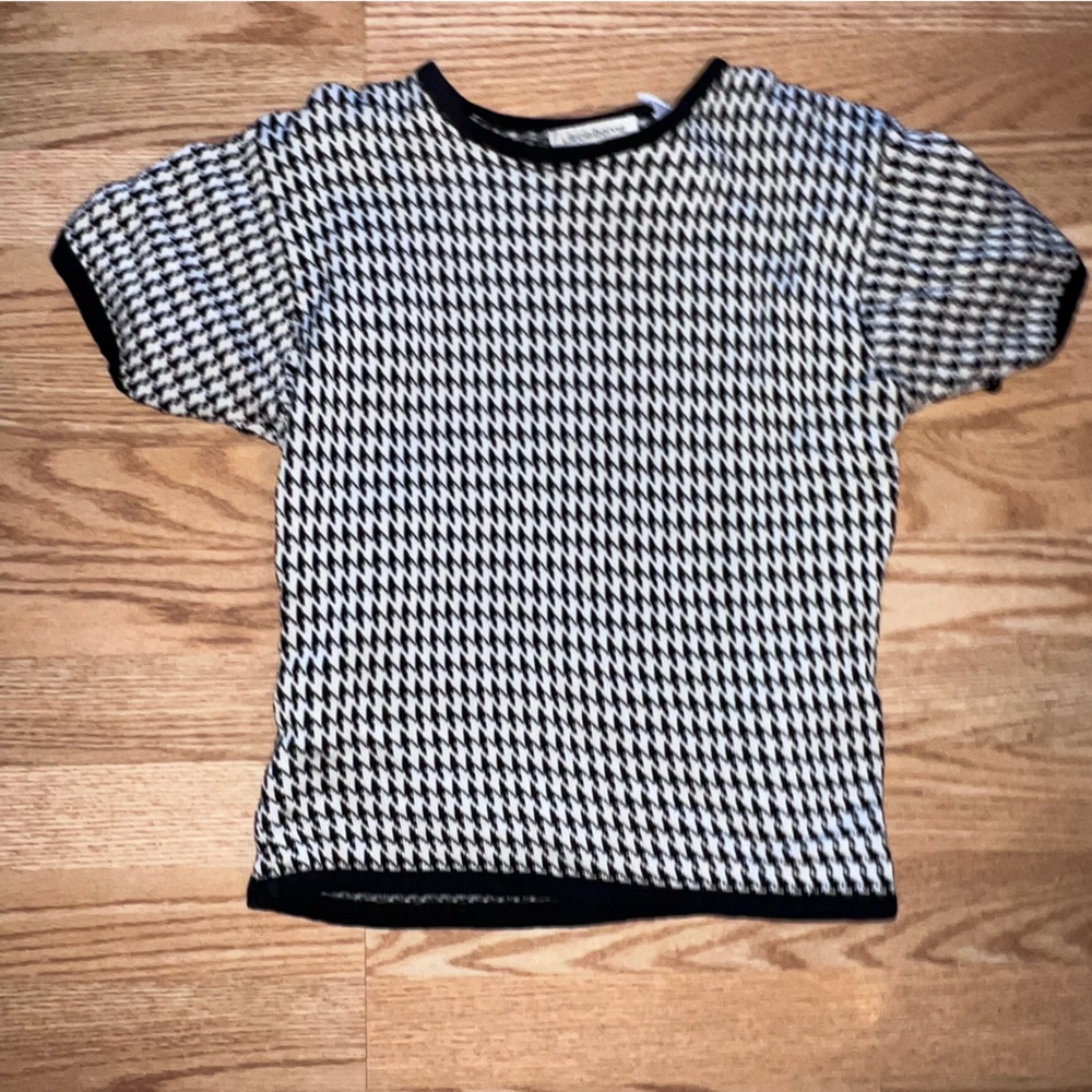 Liz Claiborne Black and White Houndstooth Short Sleeve Knit Top